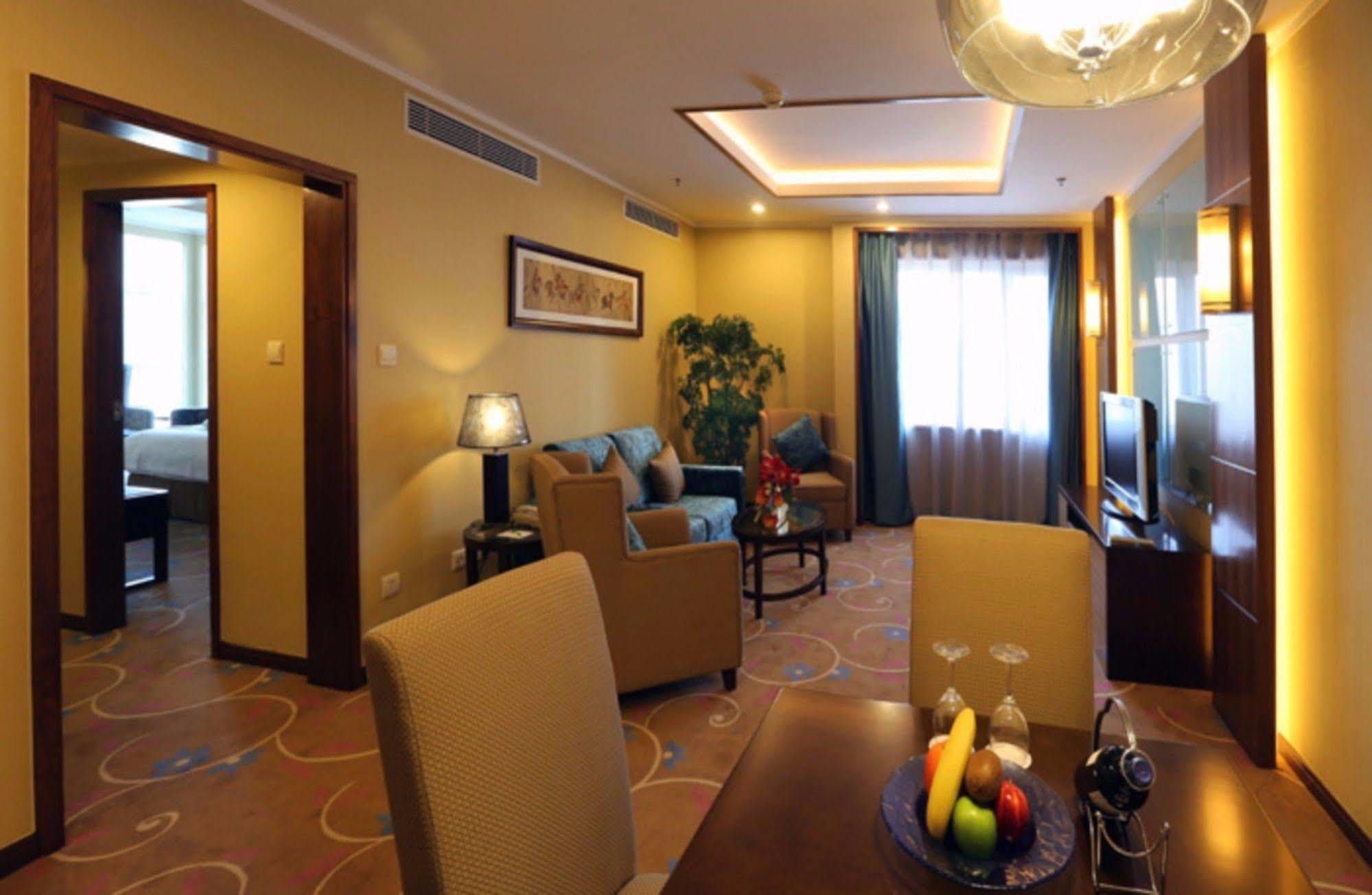Holiday Inn Beijing Downtown Bagian luar foto