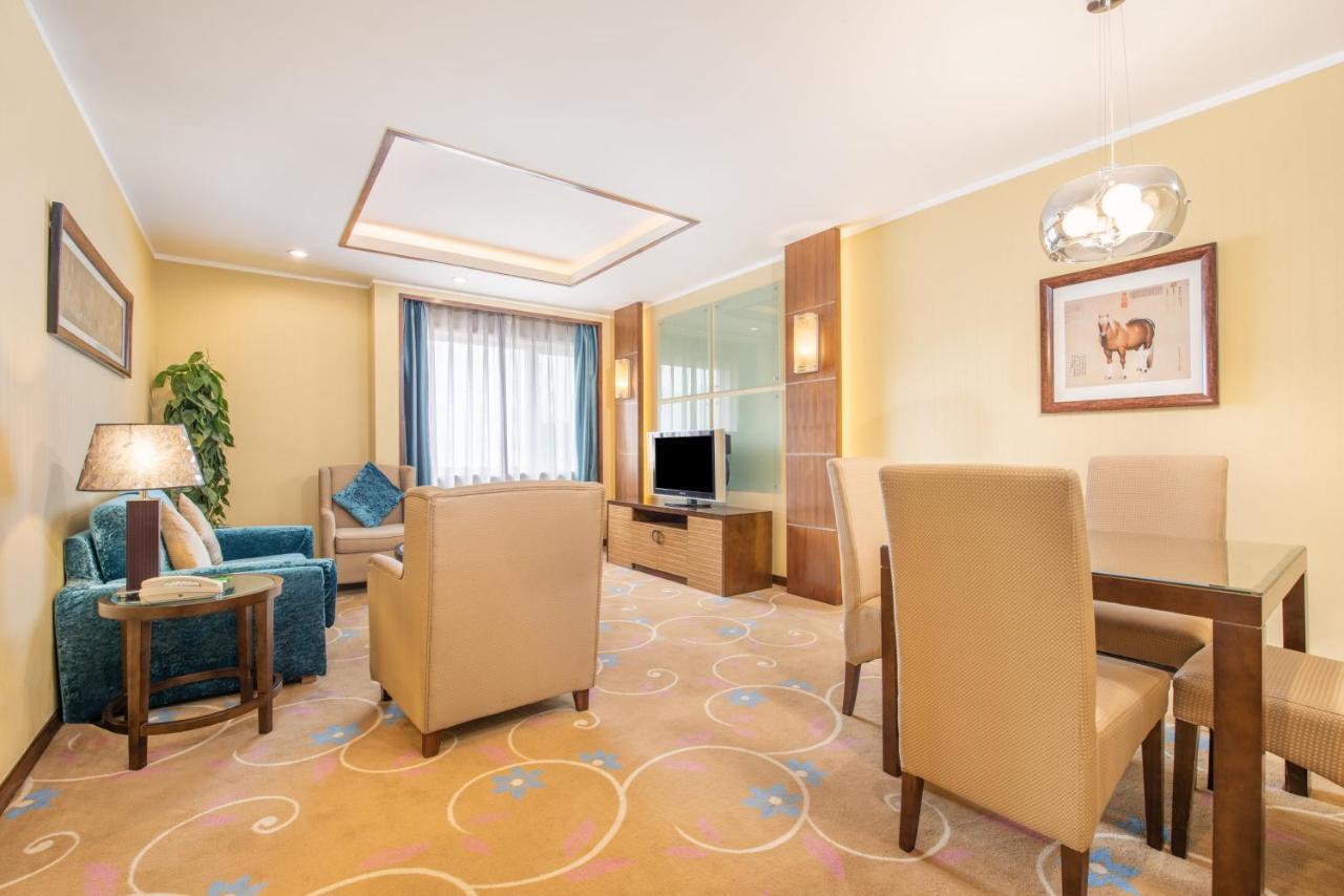 Holiday Inn Beijing Downtown Bagian luar foto